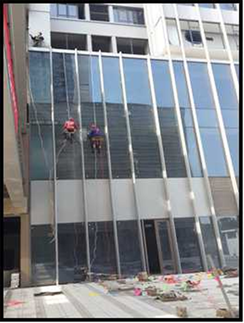 打造无锡更具有专业的高空幕墙玻璃安装公司